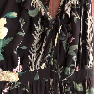 Maxi floral dress with slits